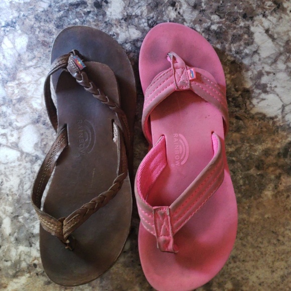 little girls in flip flops
